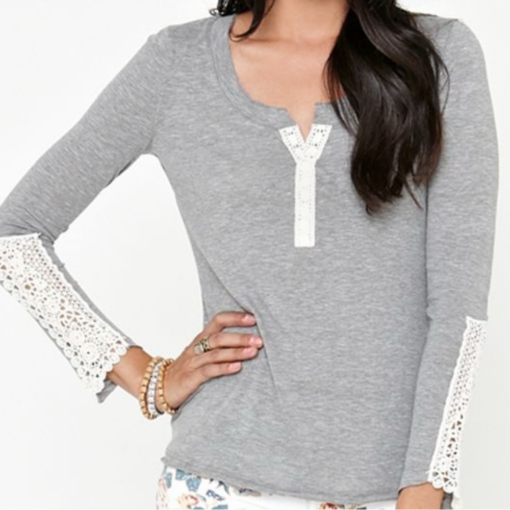 Kirra for PACSUN Grey Henley w/ Lace Trim